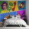 Papier peint panoramique bande dessinée éclatante dans une chambre avec lit et mur mural coloré