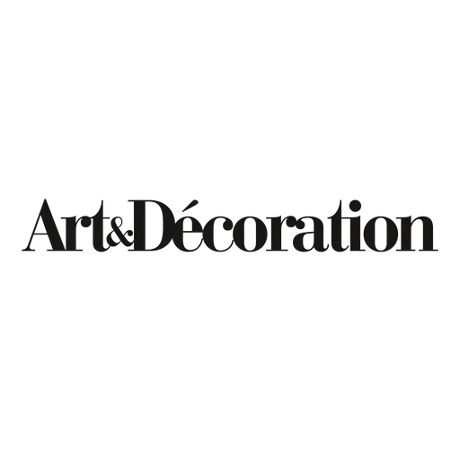 Logo de style art déco noir avec des accents dorés et une écriture élégante.