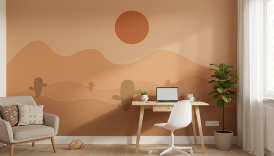 Bureau en bois minimaliste avec chaise blanche et papier peint panoramique désert abstrait