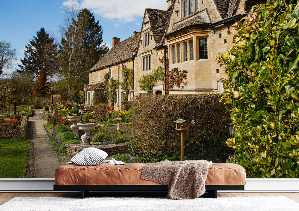 Banquette en cuir marron avec pieds noirs pour Murale de Papier Peint Ville Florale