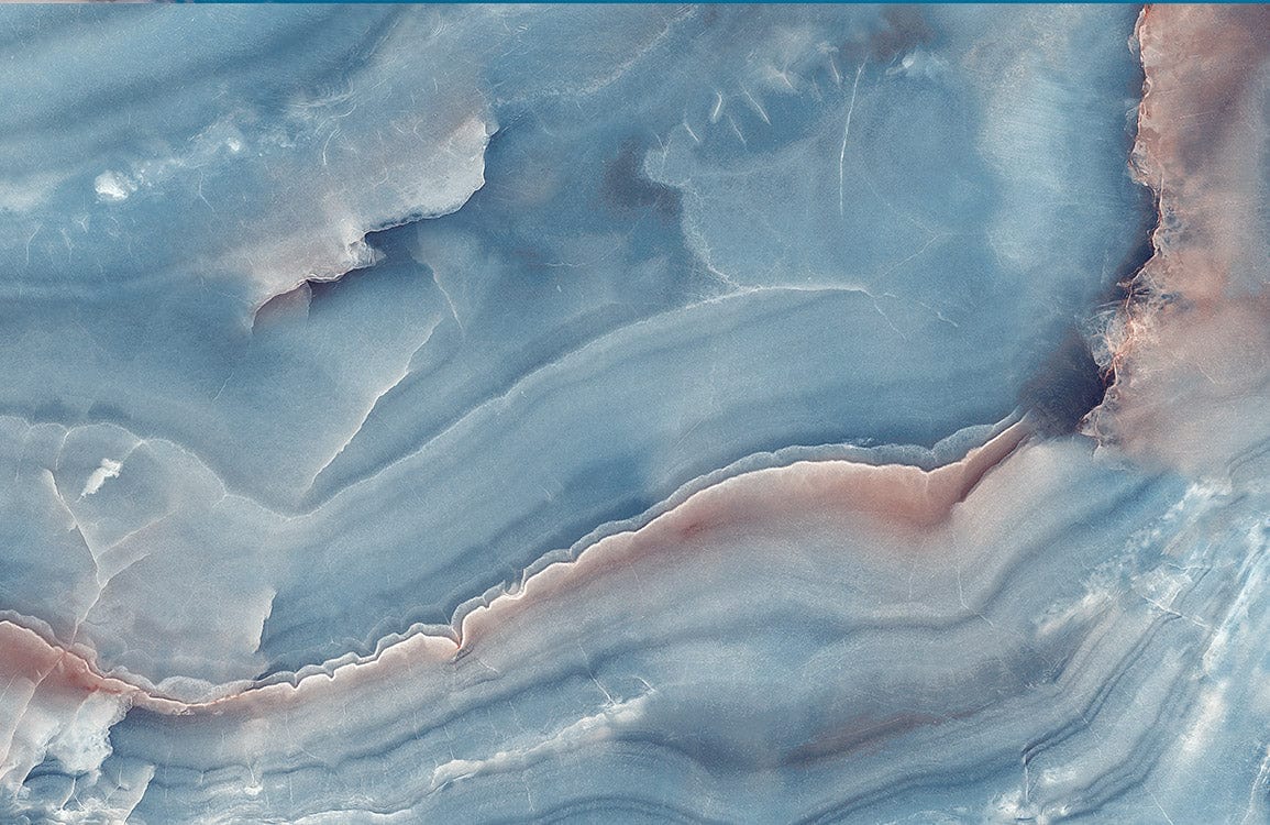 Murale du cristal de l’océan gelé en onyx bleu et pêche avec motifs tourbillonnants
