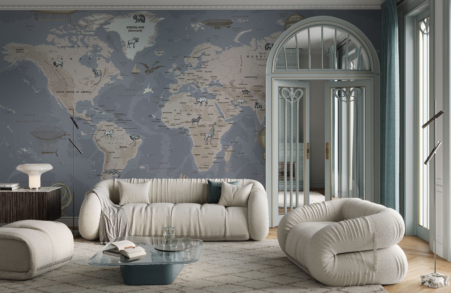 Sofa crème segmenté et plissé avec papier peint carte du monde vintage avec animaux