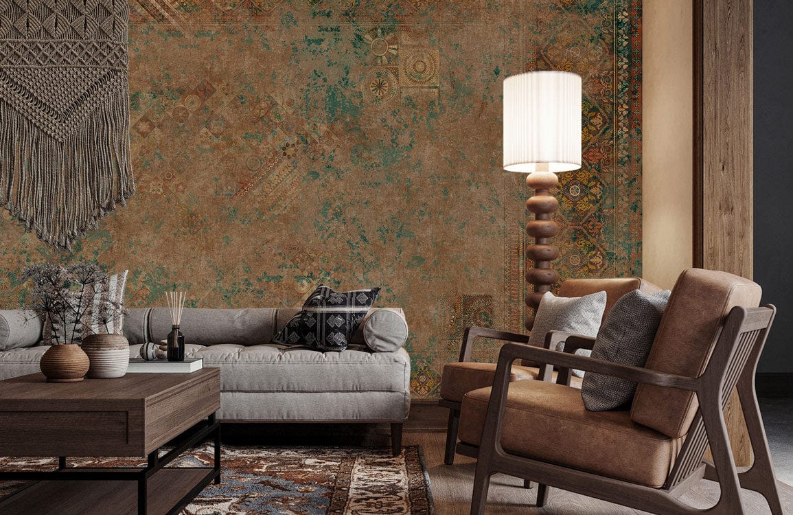 Image d’un salon avec papier peint classique vieilli effet vintage et mobilier cosy