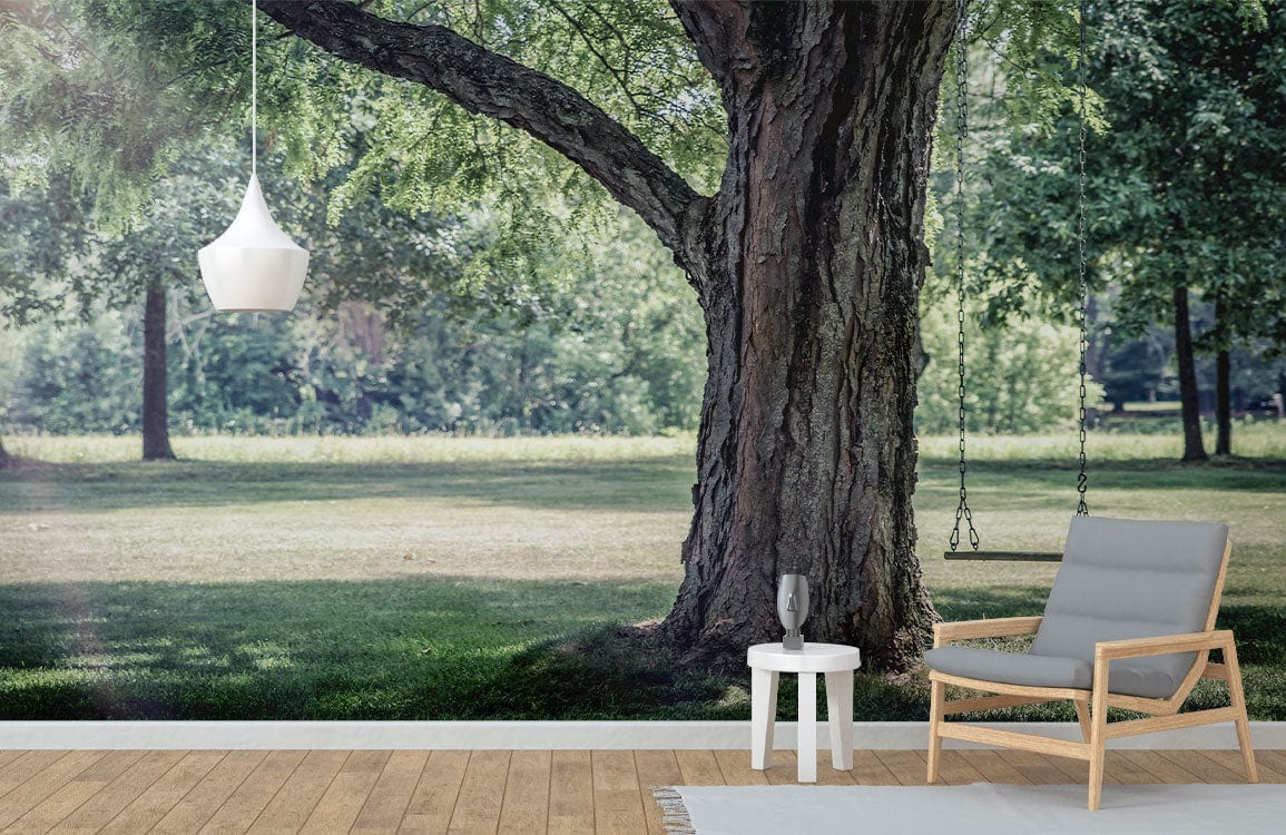 Armchair gris avec cadre en bois, idéal pour décoration personnalisée avec papier peint panoramique forêt