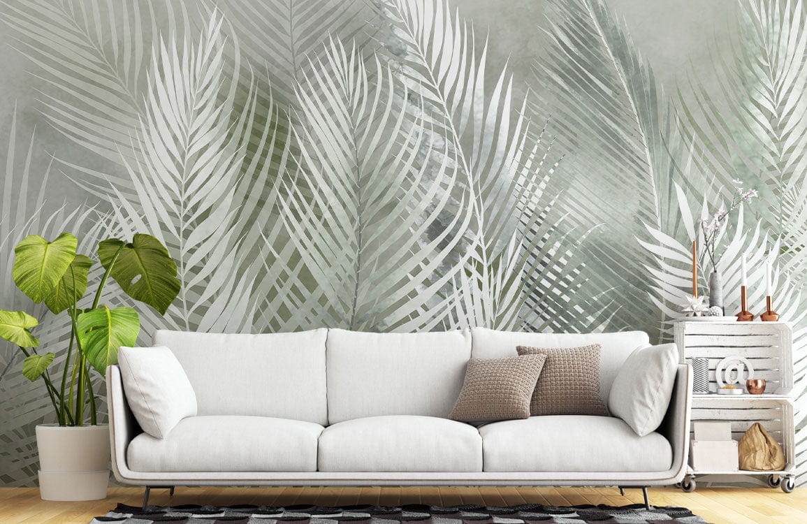 Sofa blanc moderne avec coussins, idéal avec le papier peint mural à motifs de plumes vertes