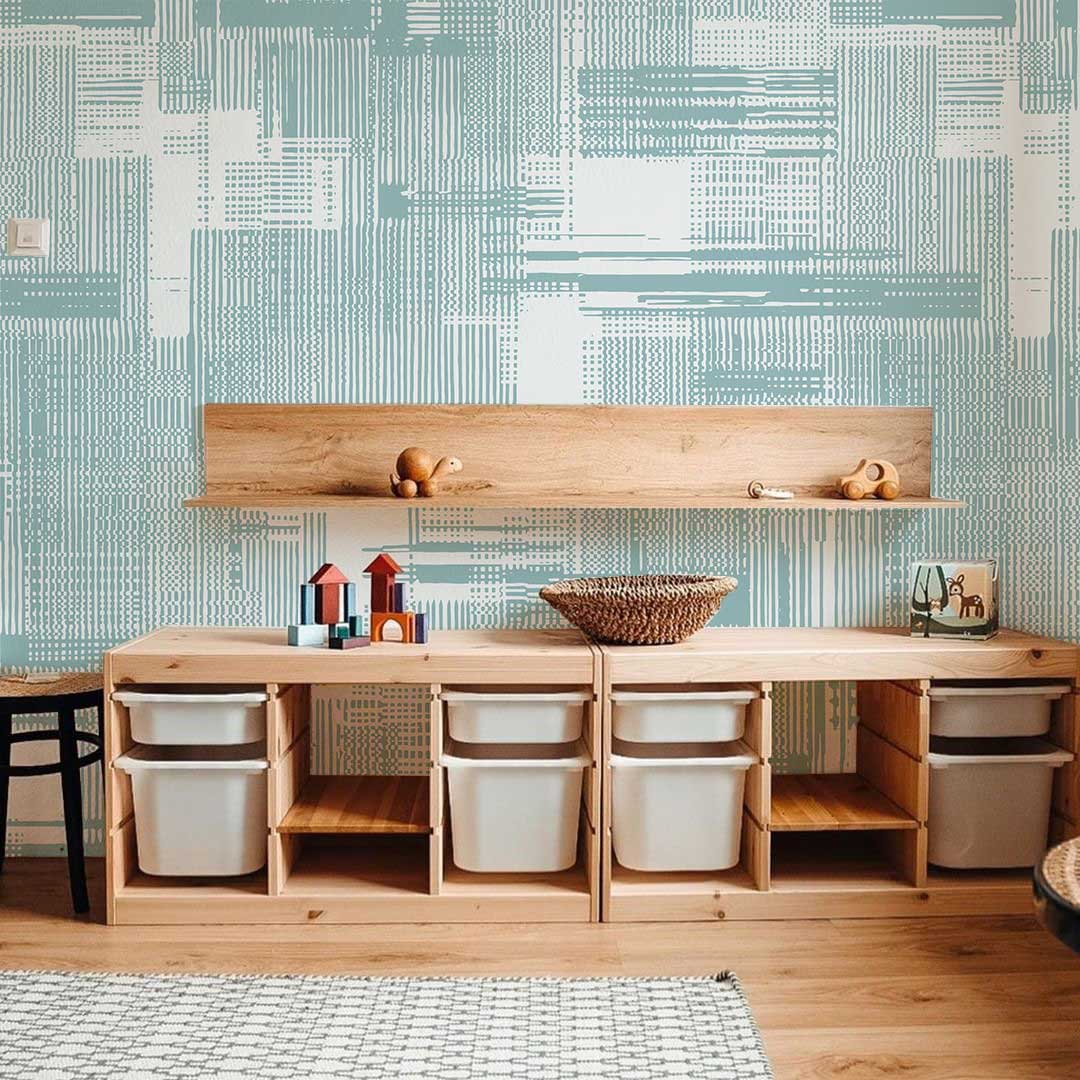 Image d’un meuble en bois avec bacs tirables sur un papier peint mural à texture vague