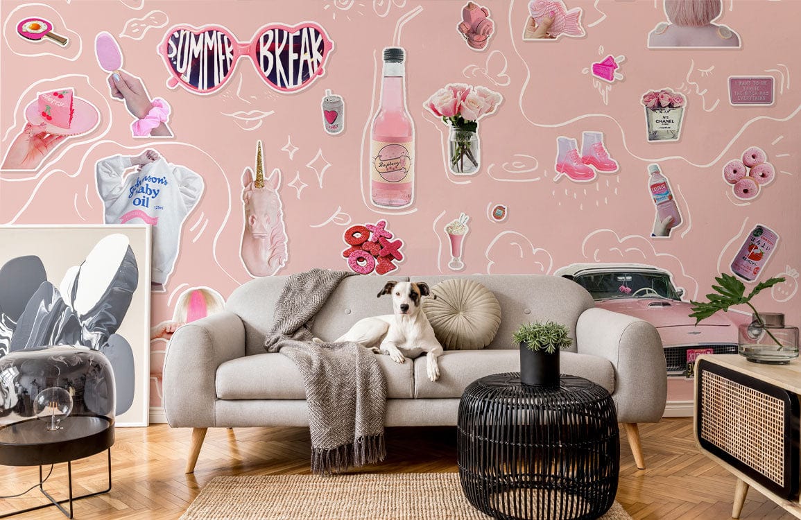 Photo d’un salon moderne avec un canapé gris clair et un papier peint mural autocollant roses tendance