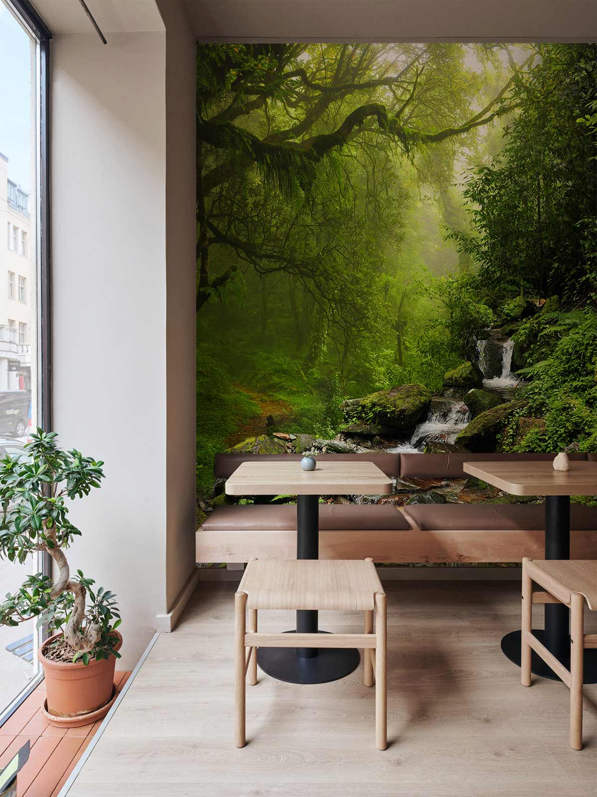 Papier peint mural panoramique avec ruisseaux et forêt pour un décor personnalisé moderne