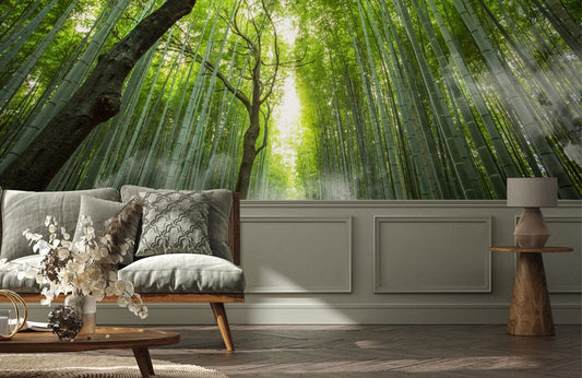 Sofa gris moderne avec coussins texturés, idéal avec papier peint mural forêt de bambous