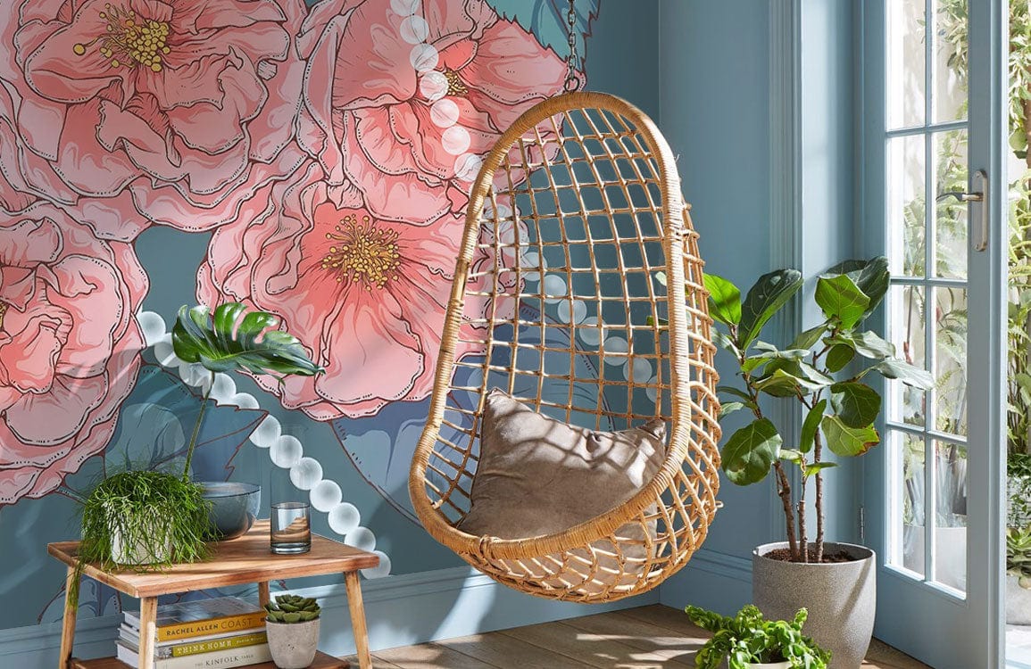 Chaise suspendue en osier avec coussin marron clair, idéal pour peints mural bijoux pétales roses