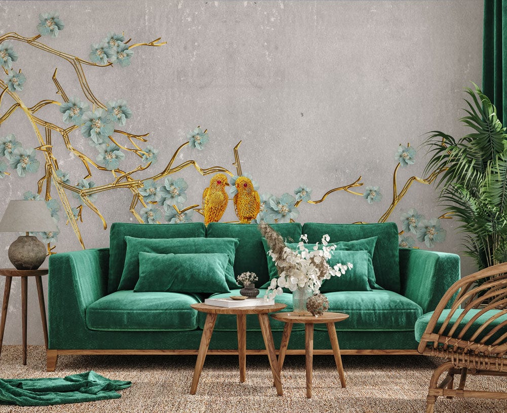 Sofa en velours vert émeraude avec coussins, décoration murale branche dorée aiguisée