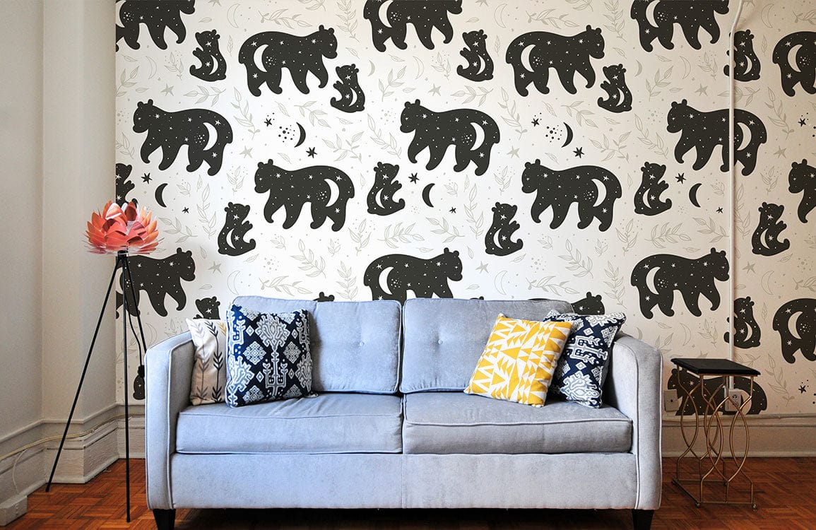 Canapé deux places bleu clair avec coussins, idéal pour un papier peint mural d’animaux