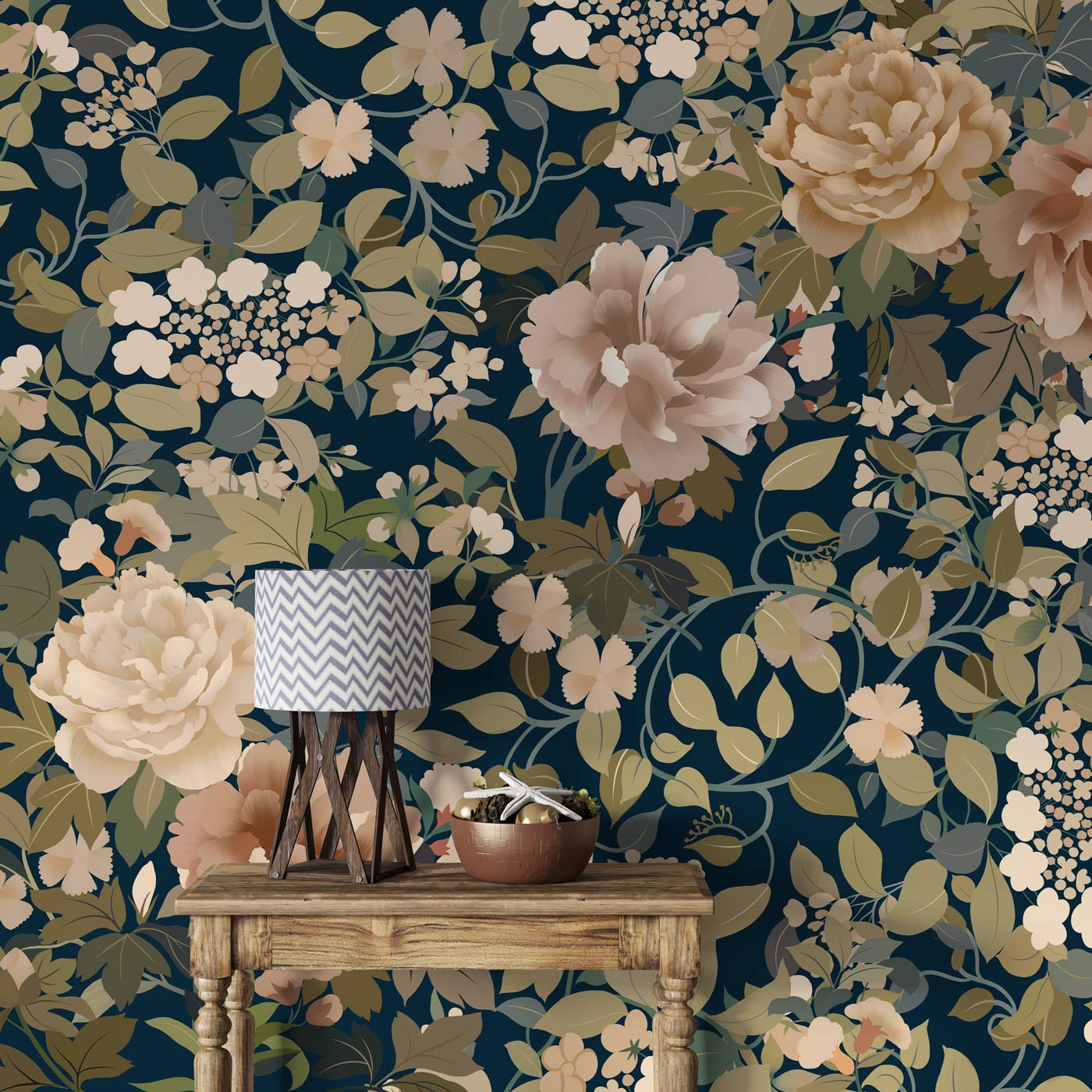 Papier peint mural de fleurs avec fond bleu foncé, fleurs claires et feuilles vertes