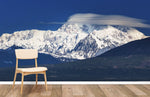 Évasion sereine avec papier peint mural de montagnes enneigées lointaines - Vignette | Mr Papier Peint