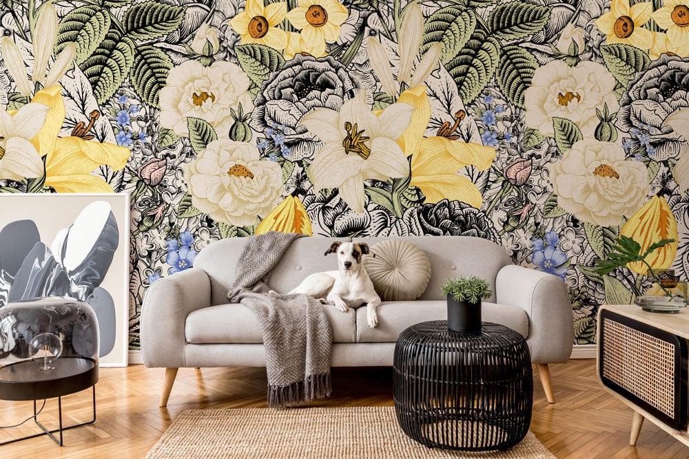 Canapé gris clair avec pieds en bois et plaid, idéal pour peinture florale vintage