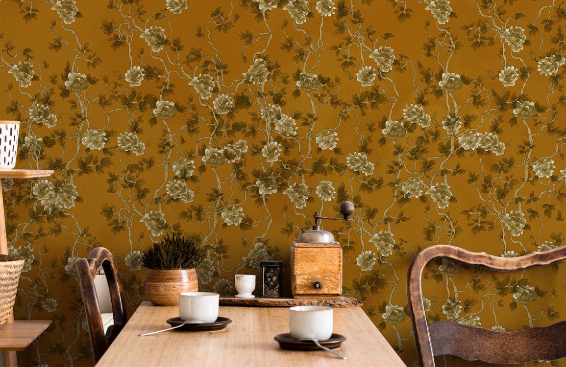 Papier peint mural de vignes en fleurs, motif fleurs vertes et blanches sur fond jaune