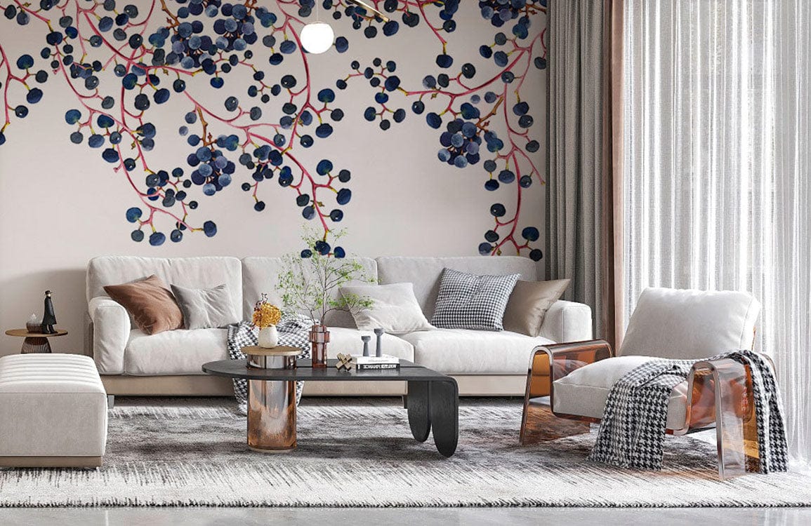 Papier peint mural de vignes de myrtilles dans un salon moderne avec canapé clair