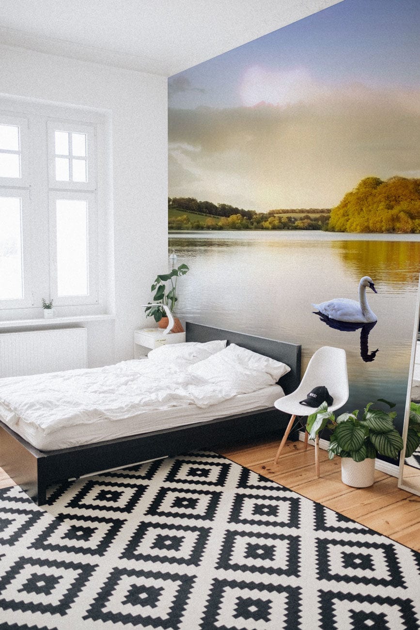 Papier peint mural du paisible Lac des Cygnes avec vue sur un lac scénique dans la chambre
