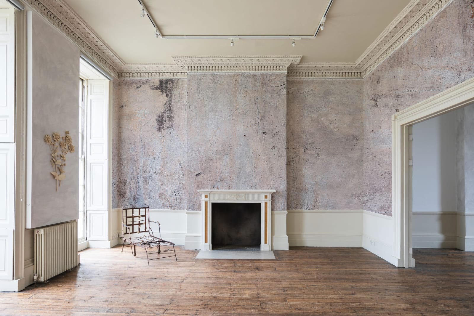Papier peint mural effet gratté mural effet pour une pièce élégante et vintage