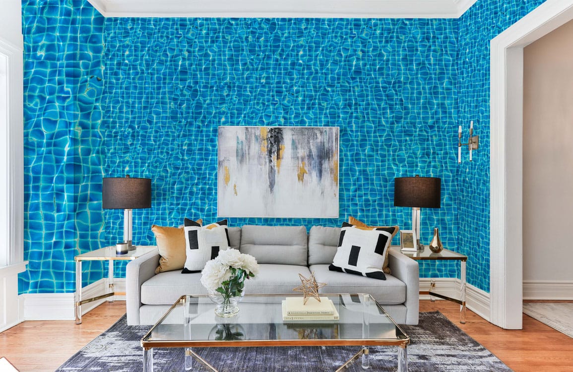 Photo d’un salon avec papier peint mural effet ondulations de piscine et peinture murale effet