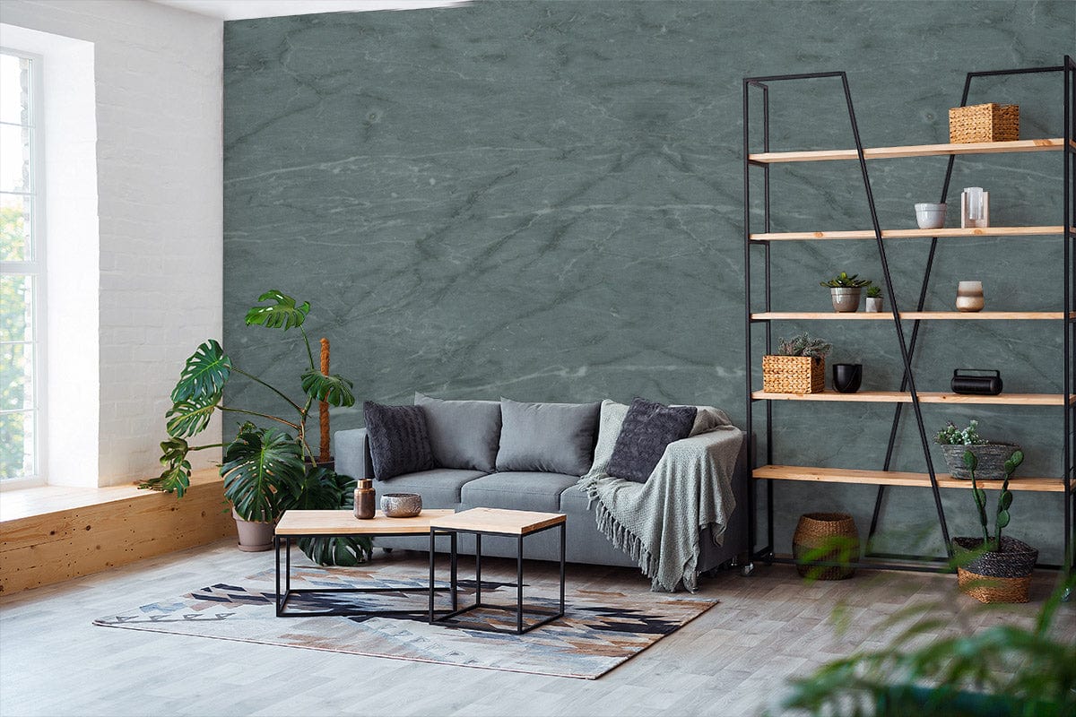 Papier peint mural effet pierre grattée dans un salon moderne avec mur effet pierre teal foncé