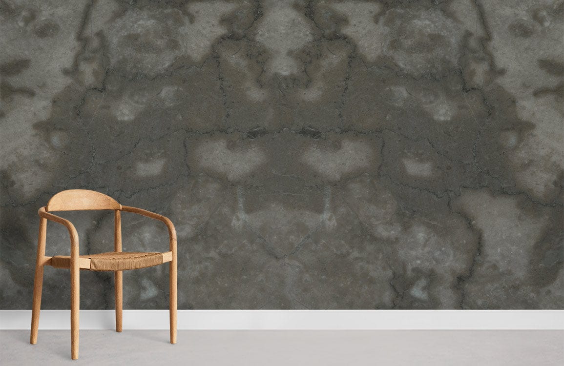 Chaise en bois clair avec siège tissé, idéal pour papier peint mural effet sol humide