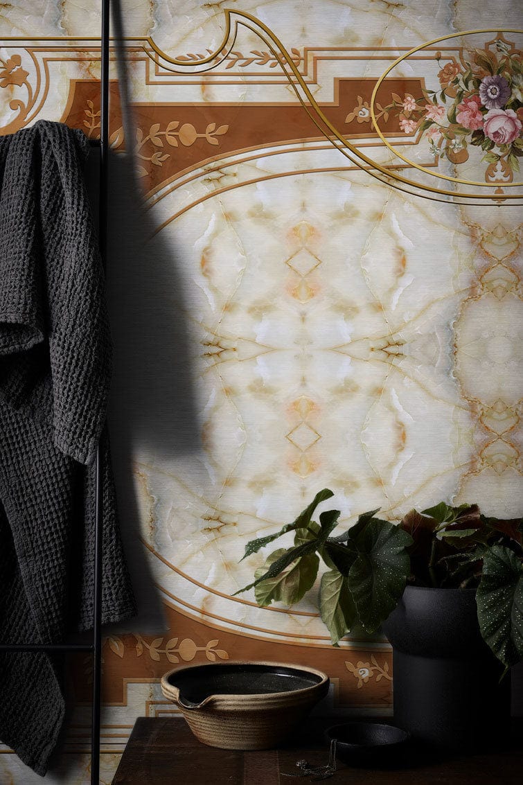 Papier peint mural orné avec motif floral et design marbre pour décoration élégante