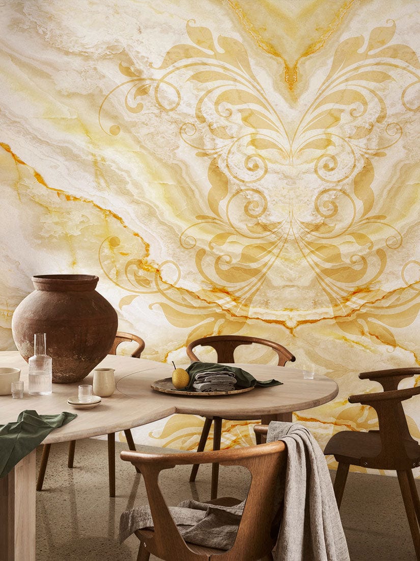 Papier peint mural en marbre doré élégant avec motif baroque jaune et blanc