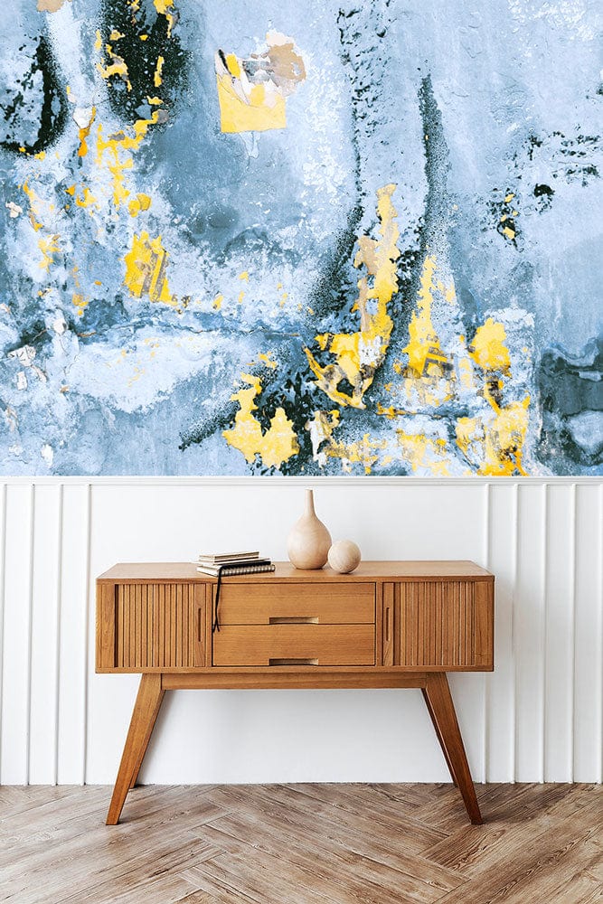 Console en bois mi-century moderne avec tiroirs et portes ribbed, idéal pour papier peint mural