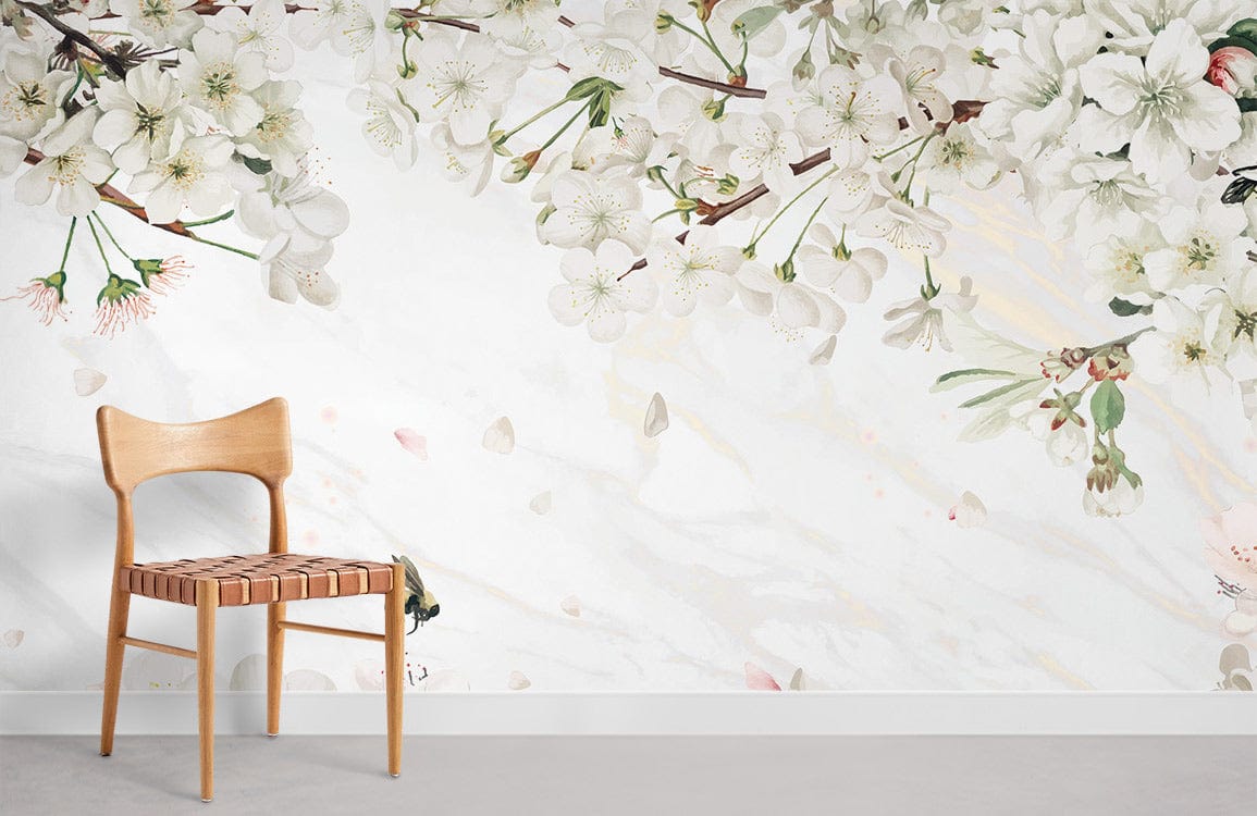 Chaise en bois avec siège en cuir tressé, idéale pour peinture murale fleurs ou papier peint mural fleurs