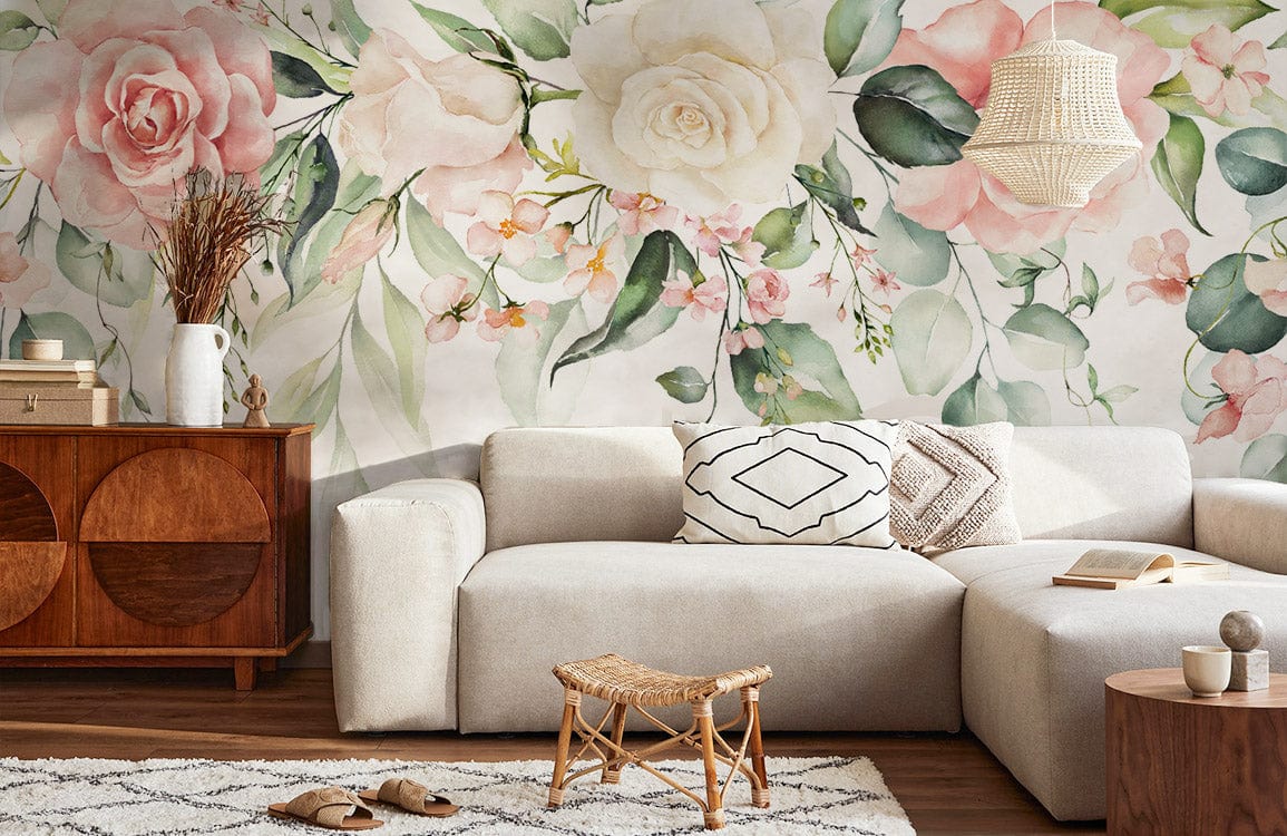 Canapé sectionnel avec tissu neutre et coussins décoratifs, idéal pour peinture murale fleurs