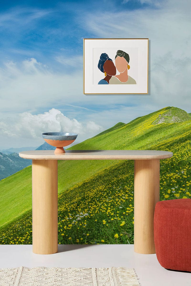 Console en bois avec bol, idéal pour le papier peint mural fleurs et mural fleurs