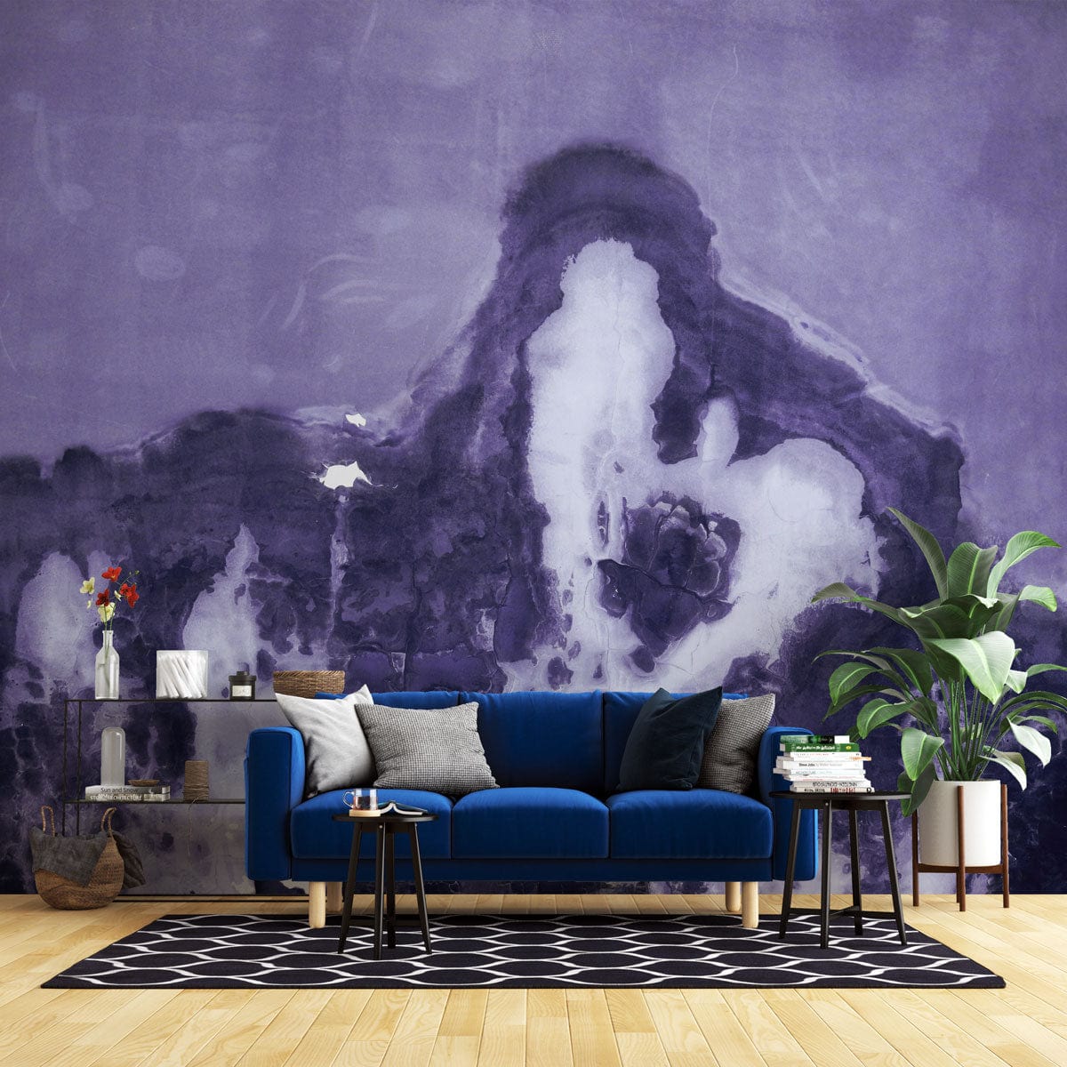 Sofa en velours bleu avec coussins, idéal pour un papier peint mural fondant violet