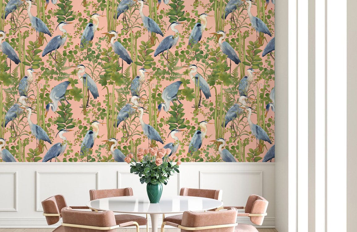 Papier peint mural Hérons de la jungle avec hérons bleus, feuillage vert et rose