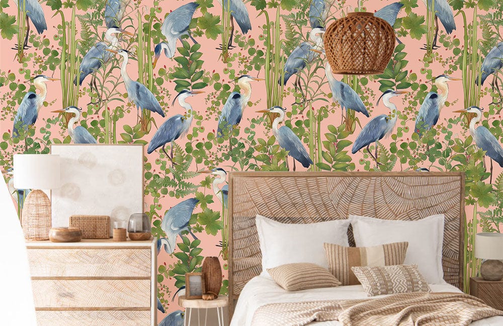 Papier peint mural hérons avec motif de hérons roses et feuillage pour chambre élégante