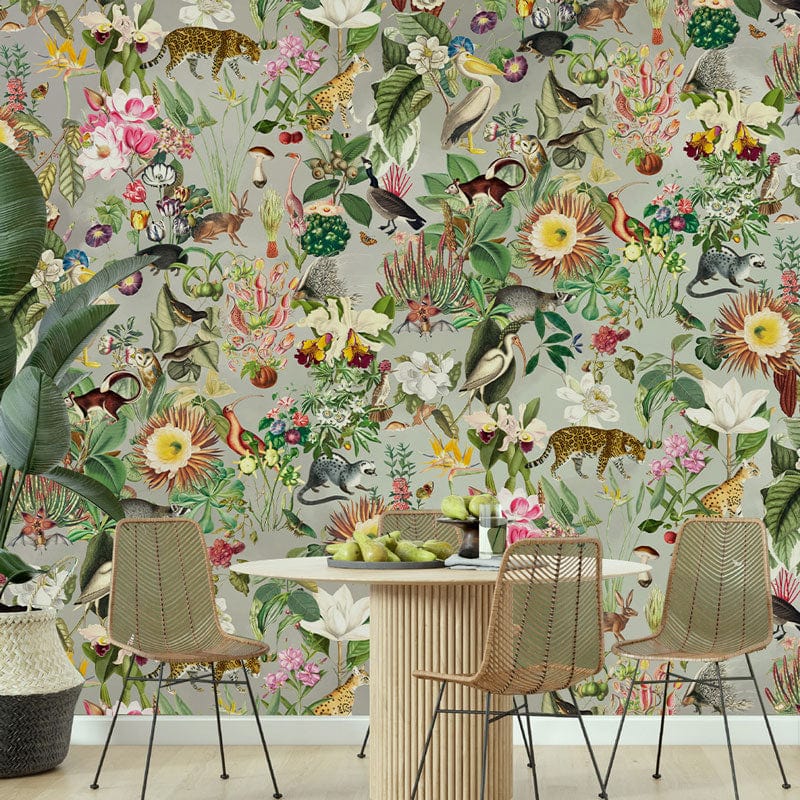 Papier peint mural floral et animalier pour une décoration naturelle et élégante