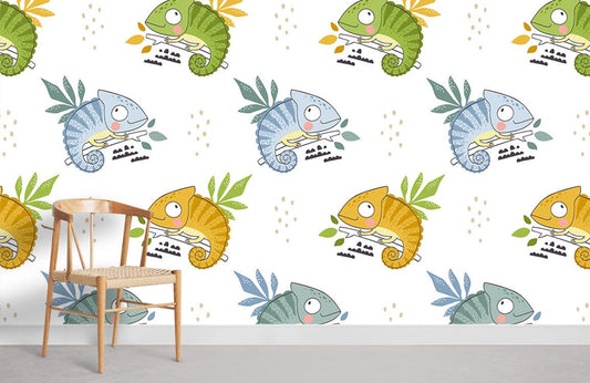 Chaise en bois avec siège tissé, pour le papier peint mural Lézard Coloré