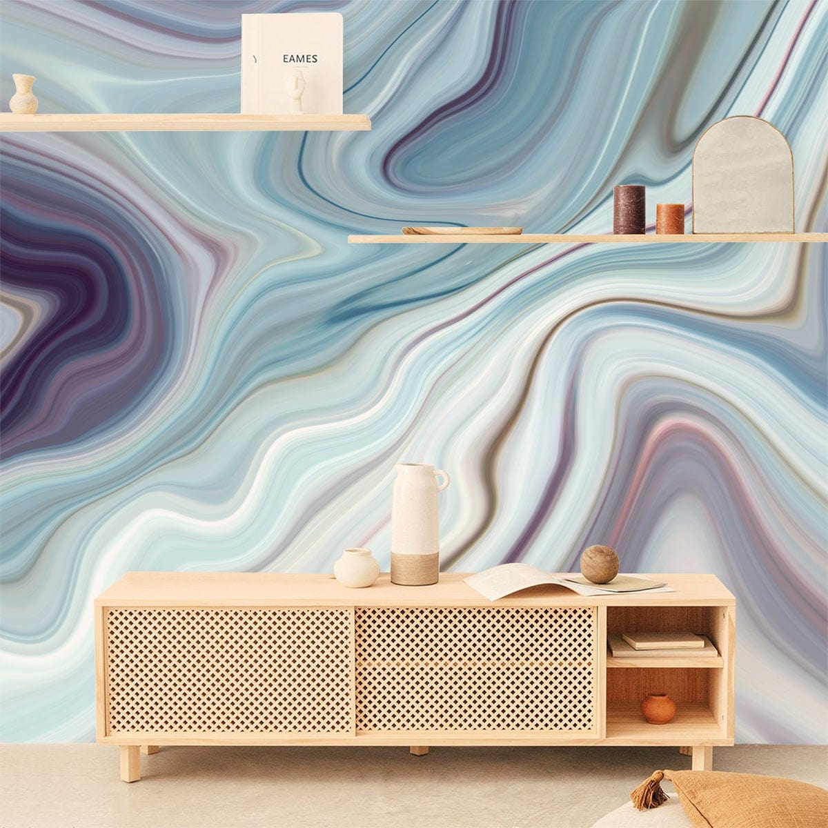 Console média en bois avec portes en rotin, idéale pour peinture murale marbre bleu
