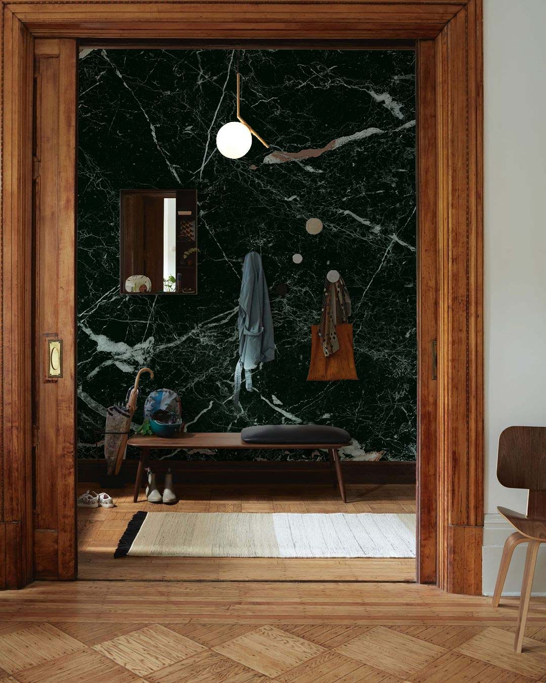 Peint mural en marbre vert foncé avec veines blanches pour décoration intérieure élégante