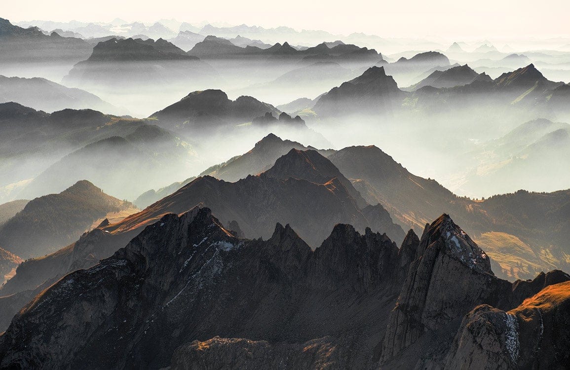 Papier peint mural Montagne dans le brouillard - Le meilleur Papier peint panoramique Sur mesure