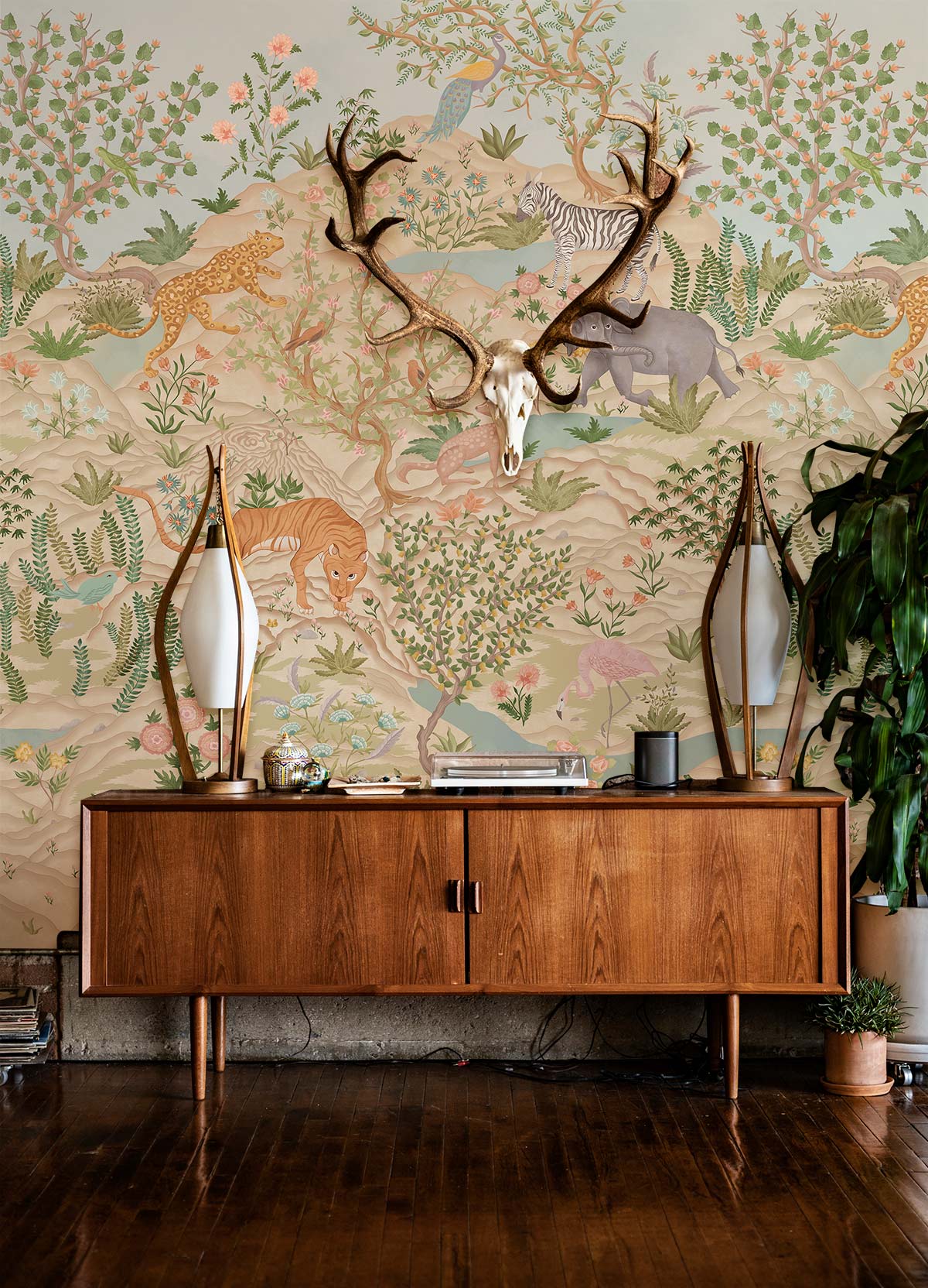 Credenza en bois moderne avec deux portes, parfait pour le peint mural montagnes Énergiques