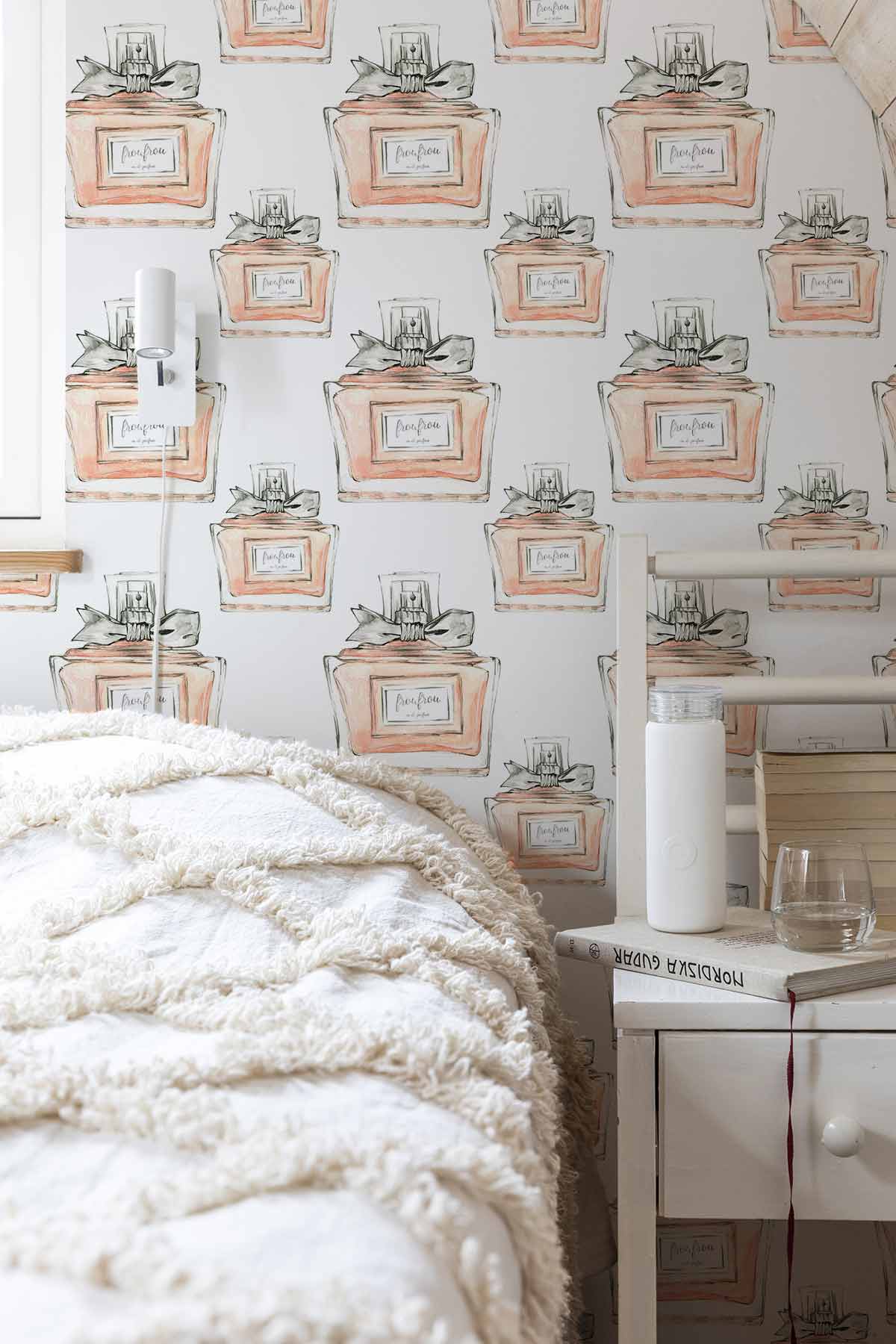 Papier peint mural parfum avec motifs de bouteilles de parfum aquarelle blanc