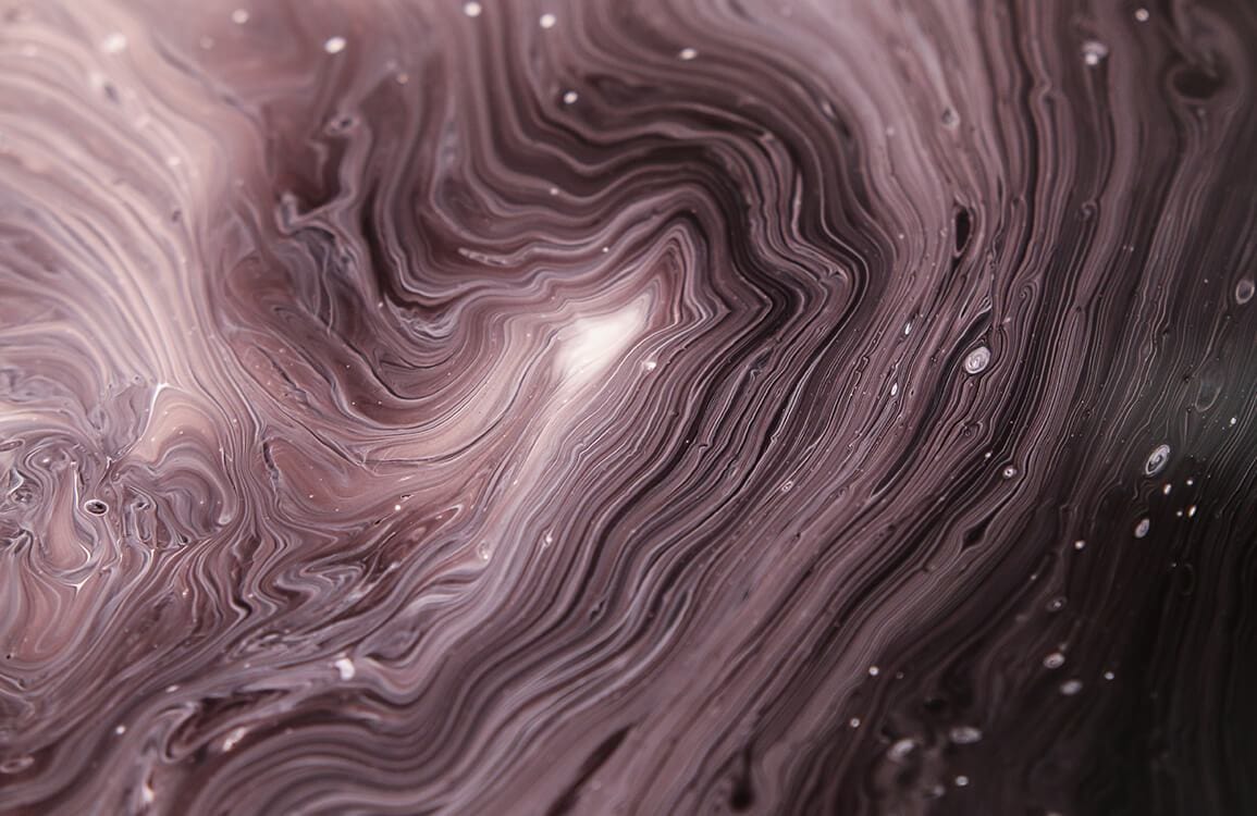 Peinture murale rivière vortex avec motif abstrait de liquides violets, roses et blancs