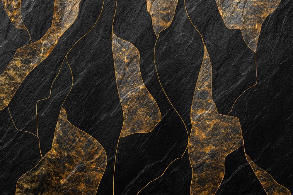 Peint mural rocheux noir et doré, œuvre d’art texturée avec patches métalliques