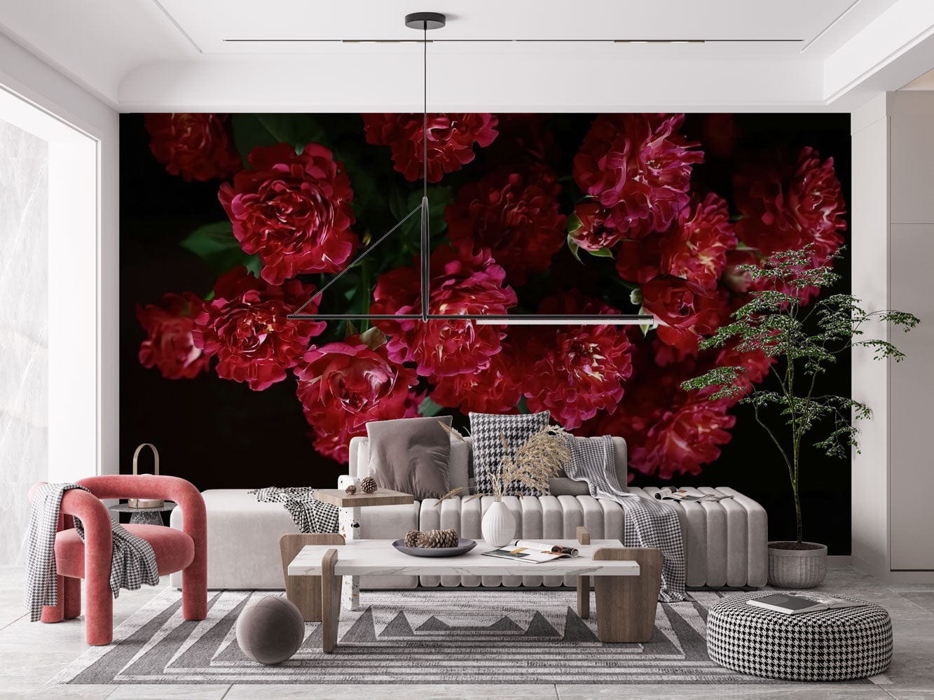Papier peint mural rose de Nuit Sombre dans un salon moderne avec mural floral