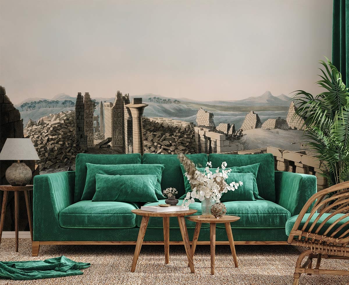 Canapé en velours vert émeraude avec coussins, idéal pour le papier peint mural Ruine de Carnak