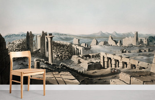 Chaise de salle à manger en bois clair avec papier peint mural Ruine de Carnak