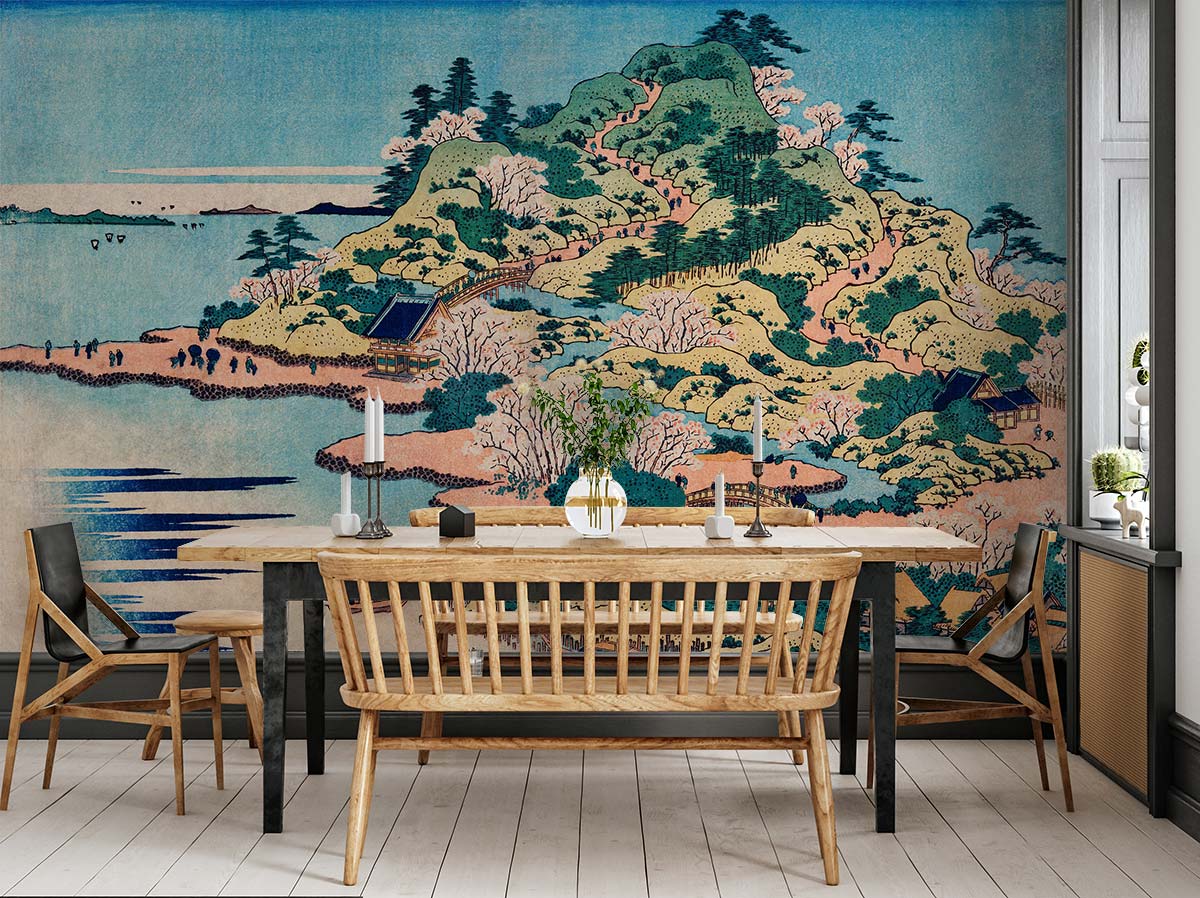 Photo d’une table à manger en bois avec banc et chaises, dans le peint mural Sesshu Ajigawaguchi