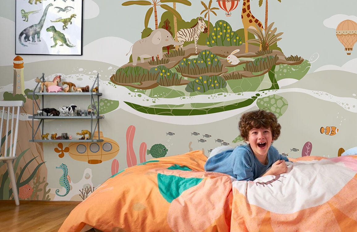 Peint mural Turtleland sur mer dans une chambre d’enfant avec décor safari et sous-marin