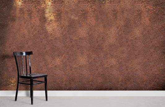 Chaise en bois brun foncé avec dossier à lattes, idéale pour un papier peint mural vert-de-gris